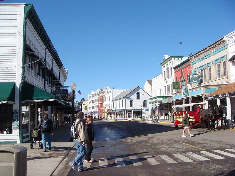 040 Memorial Day [2008 May 23].JPG - Scenes from Mackinac Island.